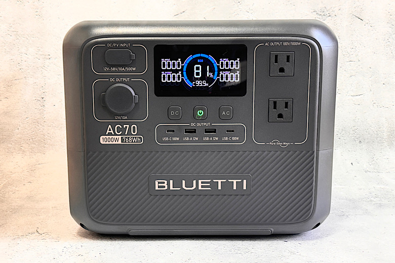 BLUETTI ポータブル電源 AC70レビュー！車中泊、アウトドア、非常時にちょうどいいポータブル電源