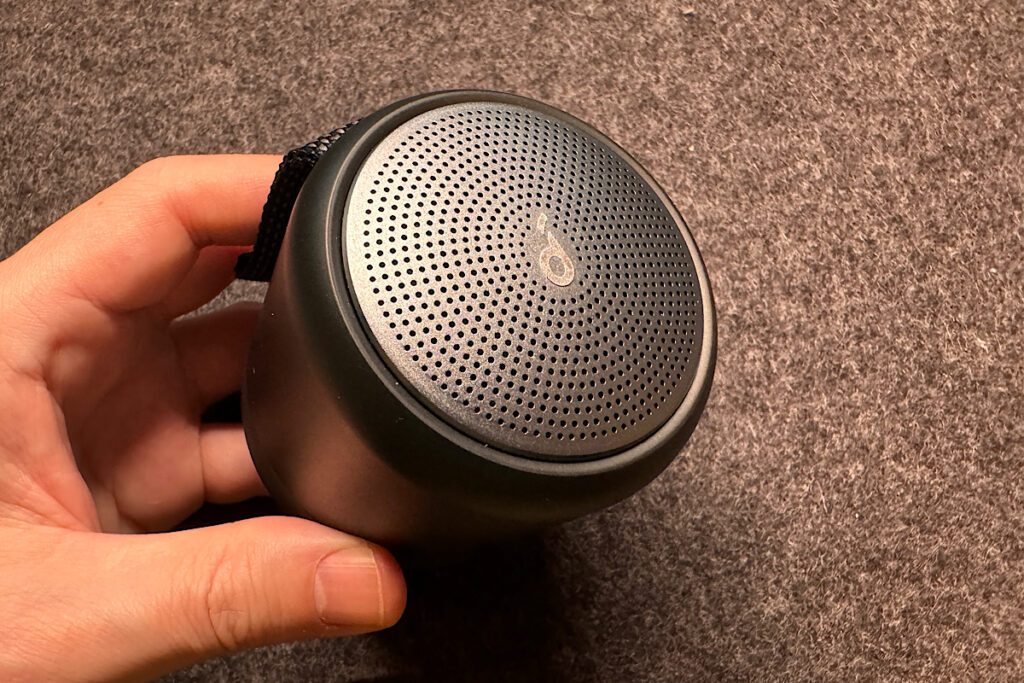 Anker Soundcore Mini 3レビュー：マグカップサイズの迫力サウンド！お風呂やアウトドアでも使えるスピーカー