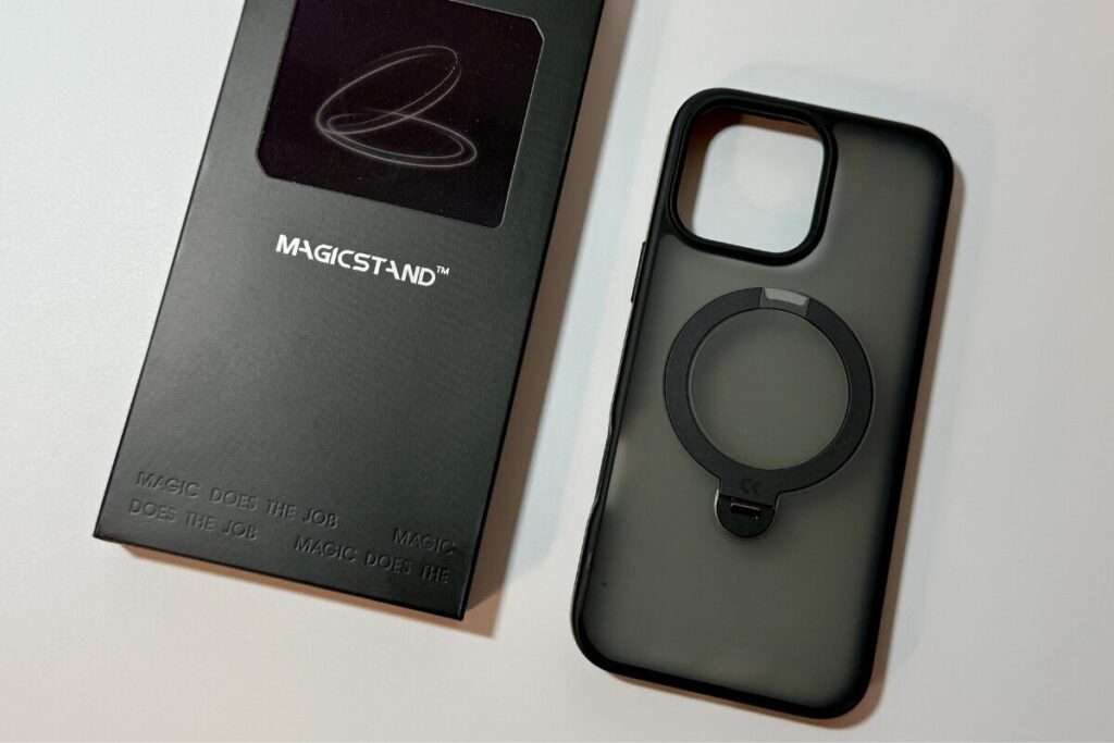 CASEKOO MagicStand Proレビュー！MagSafe対応・耐衝撃・360度回転スタンド付きの全てを備えたiPhoneケース