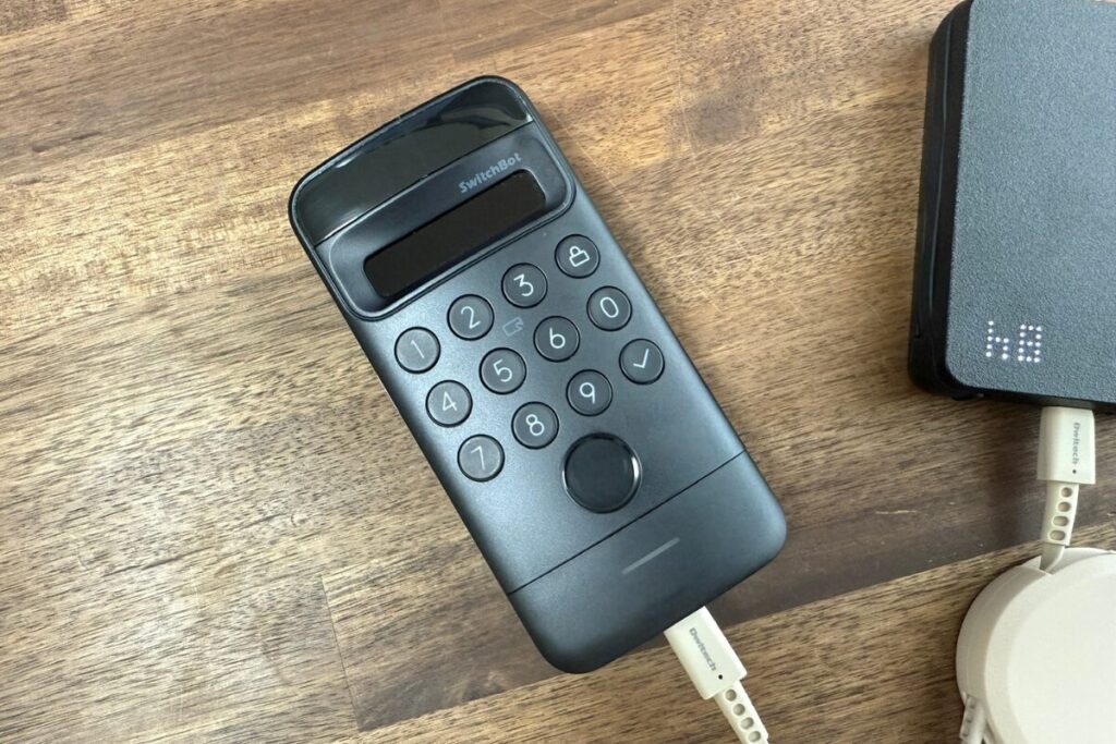 【手ぶらで解錠】SwitchBot 顔認証パッドレビュー!本当に便利?最新スマートロックの実力を徹底解説