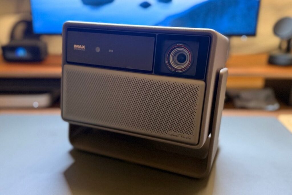 HORIZON 20 Proで作る本気の自宅映画館!映画館超えの4K・IMAX体験レビュー