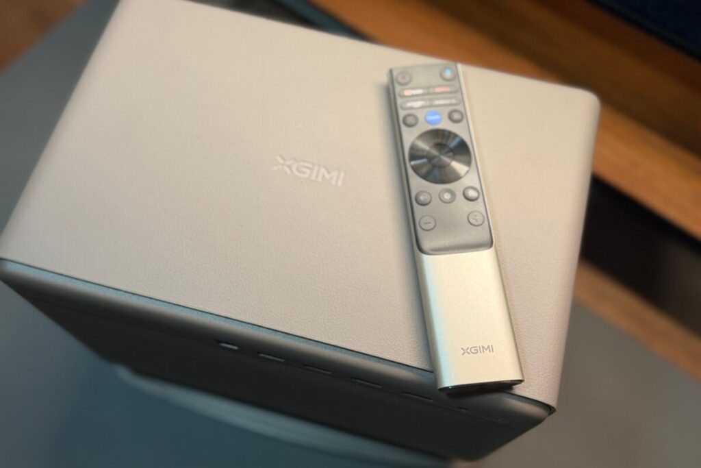 HORIZON 20 Proで作る本気の自宅映画館!映画館超えの4K・IMAX体験レビュー