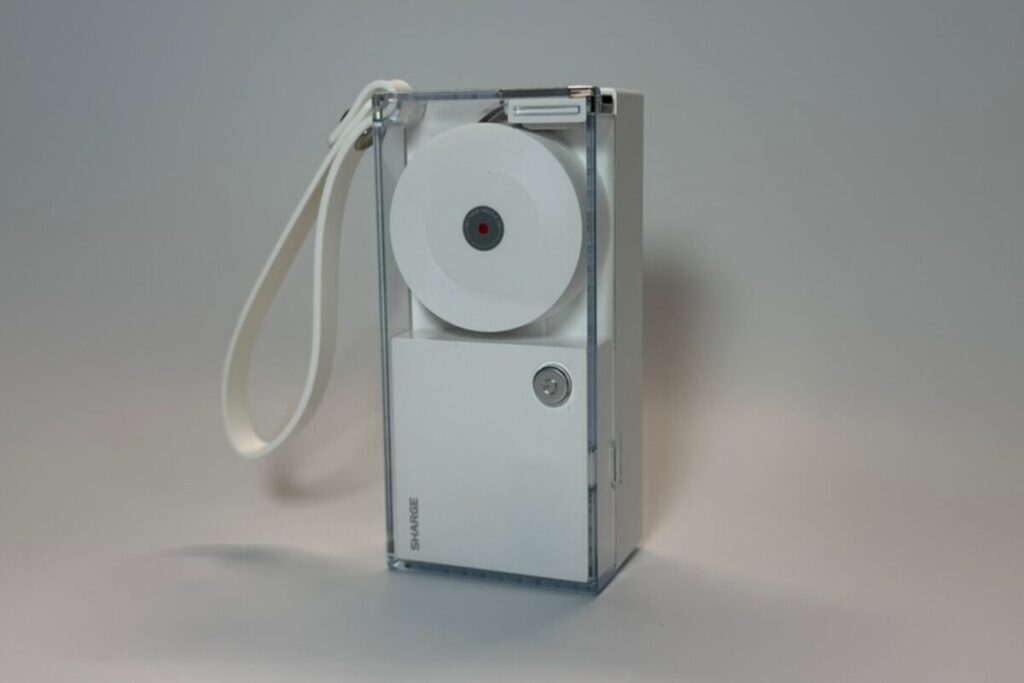 Sharge Retractable 3-in-1 Power Bankがすごい！デザインも機能も妥協なしの次世代モバイルバッテリー