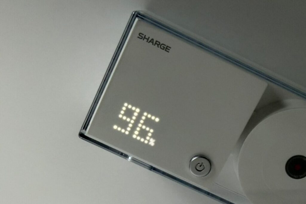 Sharge Retractable 3-in-1 Power Bankがすごい！デザインも機能も妥協なしの次世代モバイルバッテリー