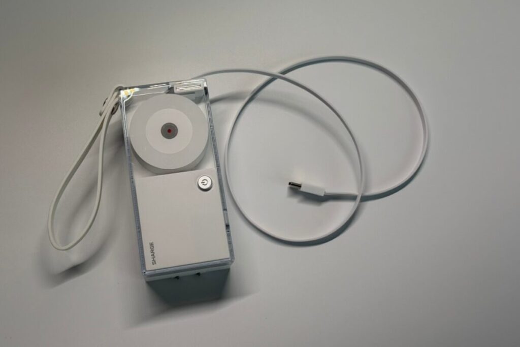 Sharge Retractable 3-in-1 Power Bankがすごい！デザインも機能も妥協なしの次世代モバイルバッテリー