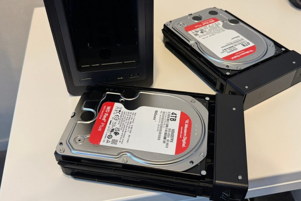 UGREEN NASync DXP2800レビュー:はじめてのNASにちょうどいい理由