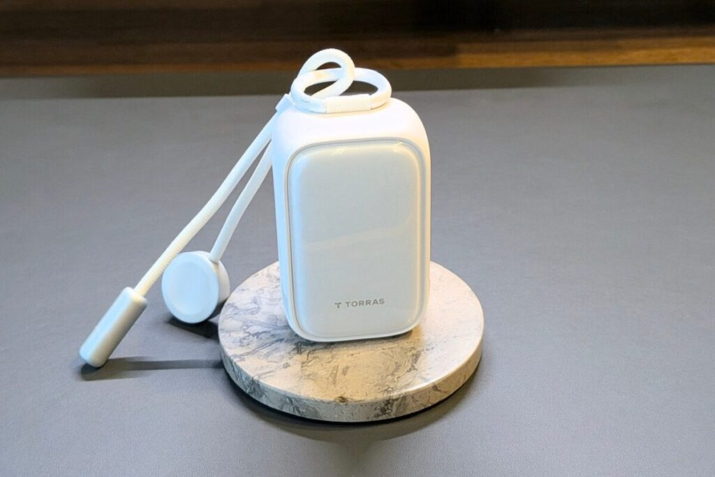 TORRAS PearlGo 2in1レビュー!アクセサリーみたいに持ち歩ける、新発想のモバイルバッテリー