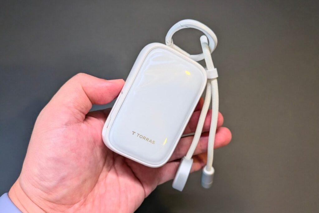 TORRAS PearlGo 2in1レビュー!アクセサリーみたいに持ち歩ける、新発想のモバイルバッテリー