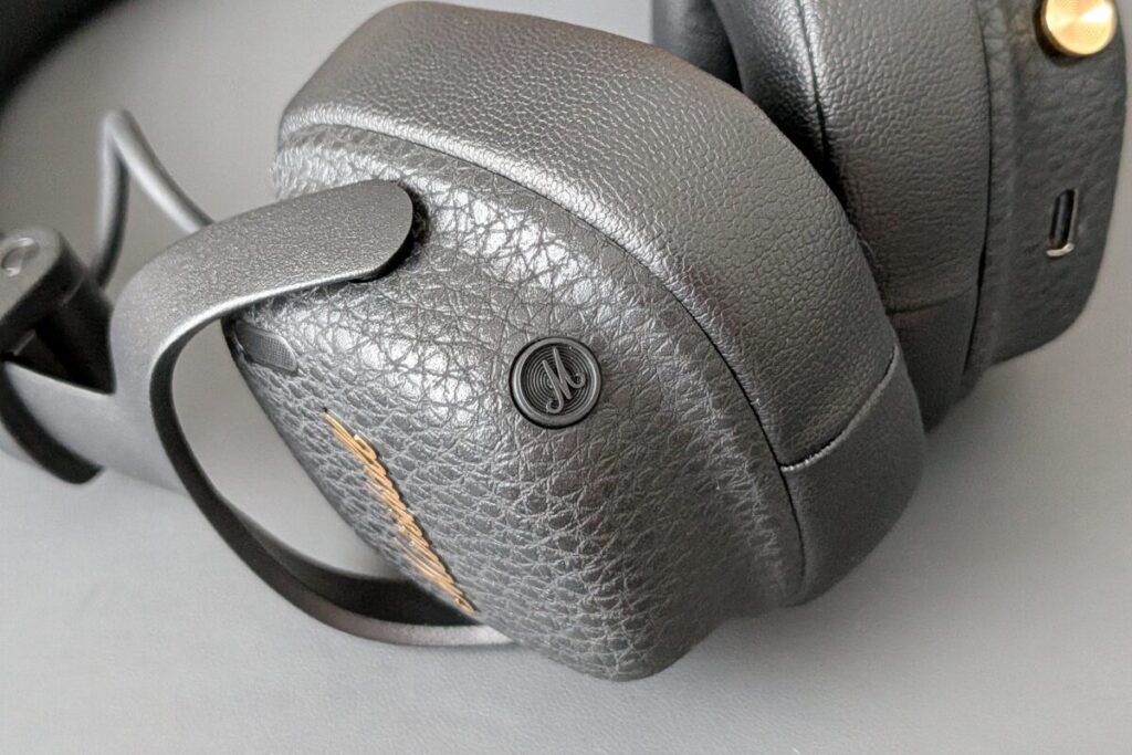 Marshall MILTON A.N.C.レビュー!軽くてノイキャンも強い、理想のオンイヤーヘッドホン