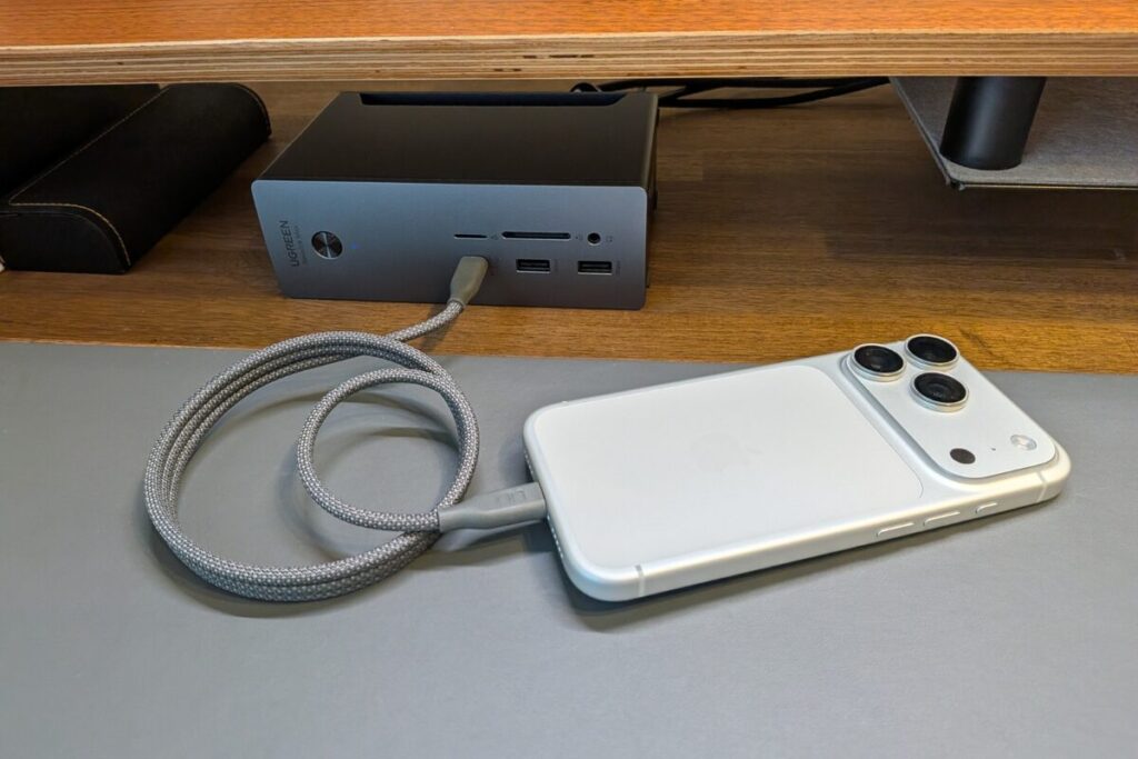 UGREEN Revodok Max 213レビュー!MacBook AirもWindowsノートPCも、ケーブル1本で快適なデスク環境になった